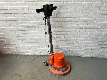 Numatic HFM1515 Einscheibenmaschine – RESALE