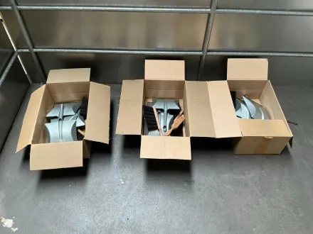 Schaufeln und Pinsel – RESALE