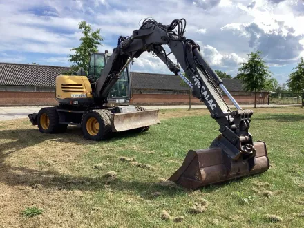 2004 Mecalac 714 MW Radbagger – RESALE