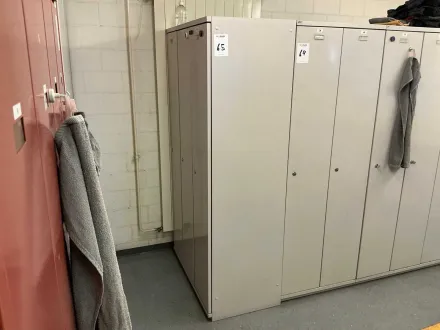 Metall-Industrieschließfächer LISTA – RESALE
