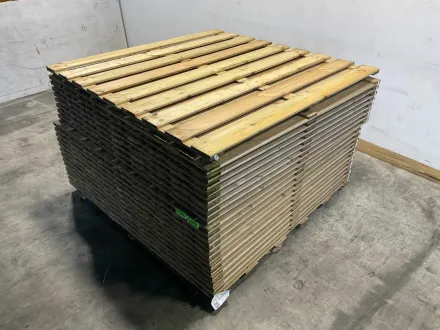 Jumbo Gartengitter 180x180 cm 17-Brett – gehobelt und grün imprägniert (22x) – RESALE