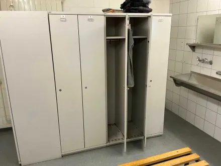 Metall-Industrieschließfächer LISTA – RESALE