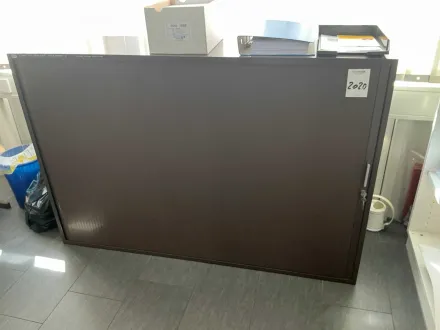 Lagermöbel, Büro- und Lagermöbel – RESALE