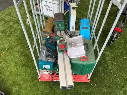 Charge von Elektrowerkzeugen – RESALE
