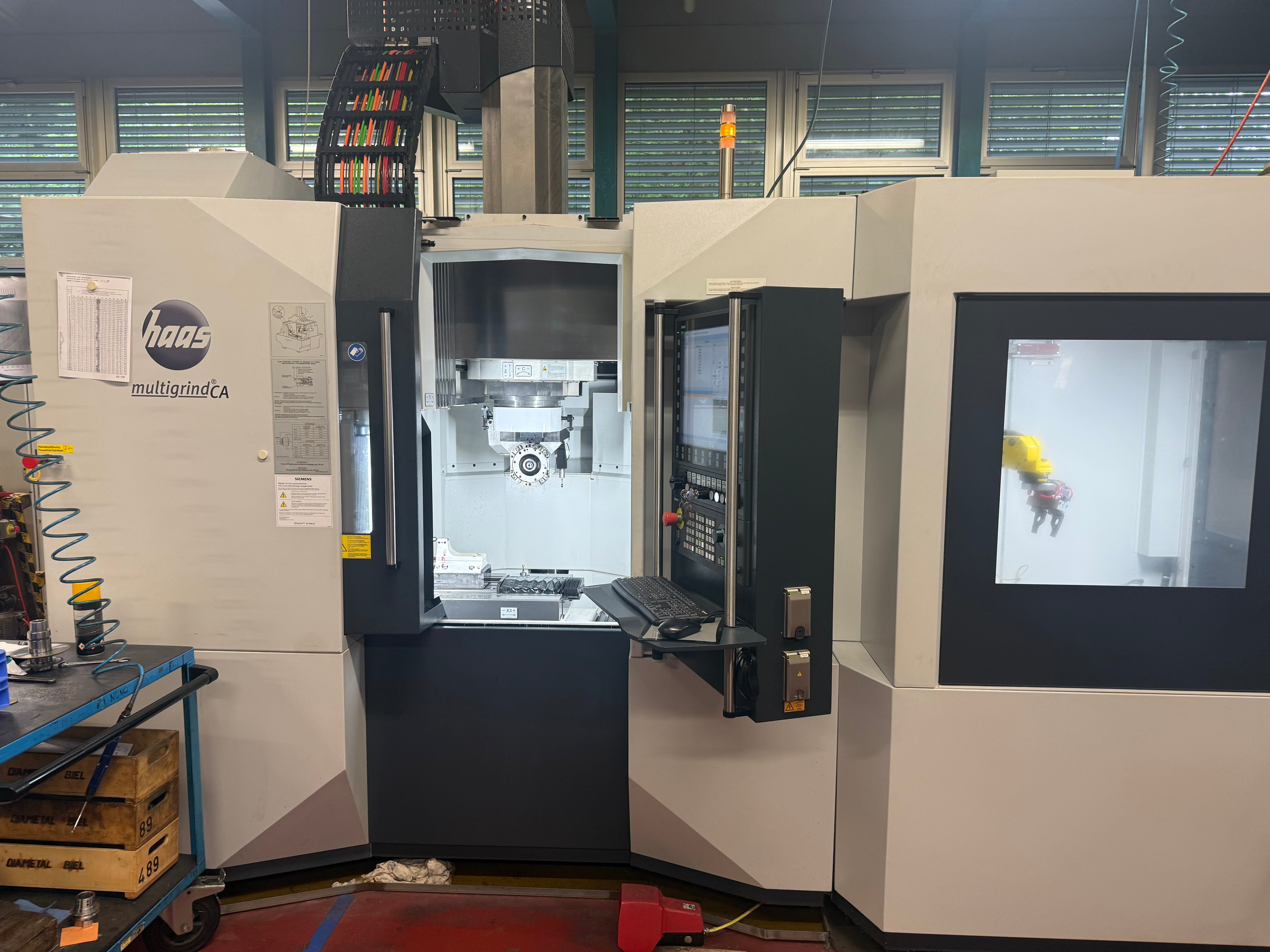 Haas Schleifmaschinen MULTIGRIND CA CNC Werkzeugschleifmaschinen – RESALE