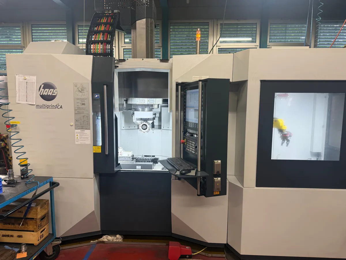 HAAS Schleifmaschinen MULTIGRIND CA CNC Werkzeugschleifmaschinen