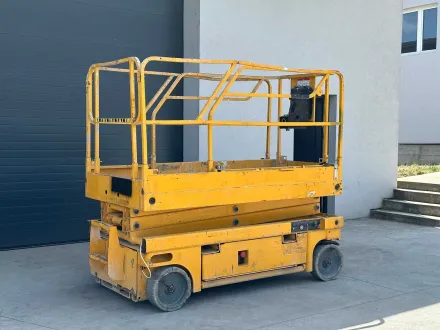 Haulotte – Compact 8 – Luftarbeitsplattformen – 2009 – RESALE