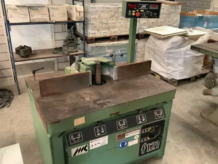 Casadei - F 121 - Vertikale Fräsmaschine – RESALE