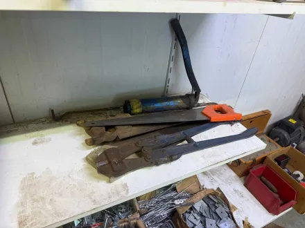 Verschiedene Werkzeuge – RESALE