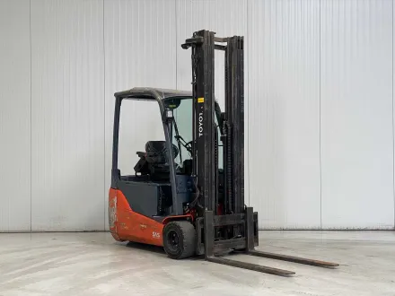 Toyota - 2016 - 8FBE20T - 6M Triplex, Freiheber, Seitenschalt - Gabelstapler – RESALE