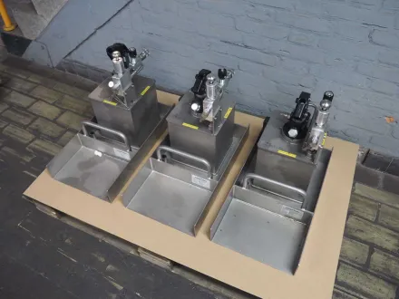 Hydro Vasli – Edelstahl-Hydraulik-Handpumpe (3x) – RESALE