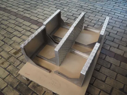 Alu/Edelstahlstufe (6x) – RESALE