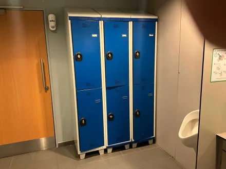 Garderobe – RESALE