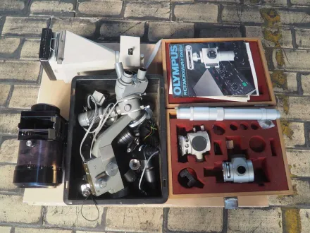 Charge verschiedener Mikroskopteile und Zubehörteile – RESALE