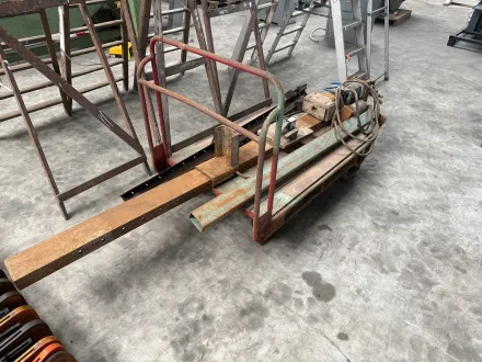 Wagen mit verschiedenen Zylindern – RESALE