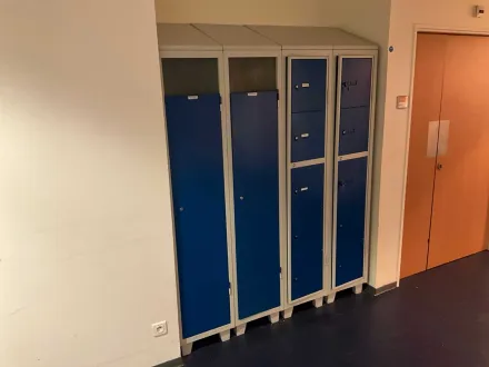 Garderobe – RESALE
