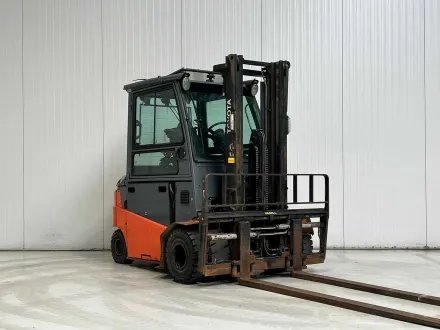Toyota - 2018 - 8FBMT35 - 3,3M Duplex, Freiheber, Seitenschalt - Gabelstapler – RESALE