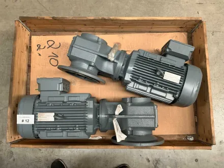 SEW-Eurodrive K77DRE132SA/TH 2 x Elektromotor - Getriebemotor – RESALE
