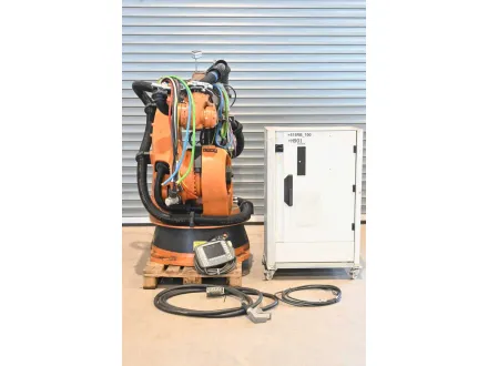 KUKA KR 200-2 COMP Industrieroboter inkl. (V)KRC2 ec05 + Panel 00-130-547 – RESALE