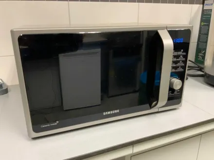 Samsung MS28F303TFS Mikrowelle – RESALE