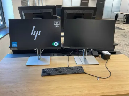 HP E23 G4 Monitore und Dockingstation – RESALE