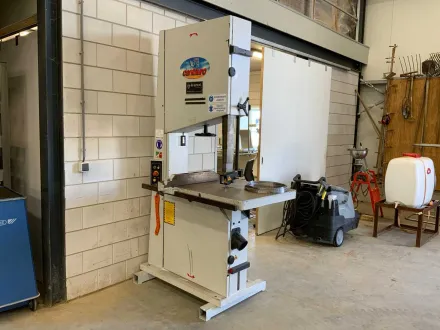 Centauro CO 700 Vertikale Bandsäge – RESALE
