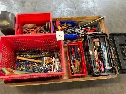 Charge von Handwerkzeugen und Hebewerkzeugen – RESALE