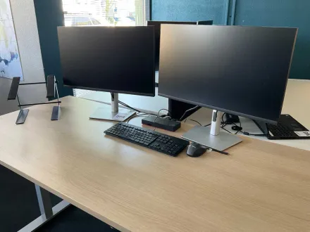 Dell P2722H Monitor (2x) – RESALE