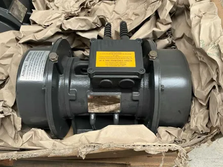2017 JVM JX 134 90 Unwuchtmotor (Vibrationsmotor) – RESALE