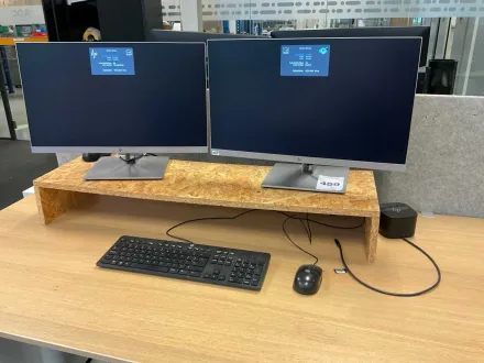 HP E233 Monitore und Dockingstation – RESALE