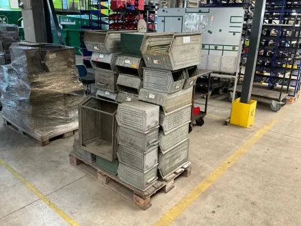 verzinkte Metall-Sichtlagerkästen/Stapelkisten (Konvolut) – RESALE