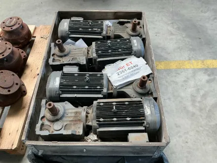 Kegelradgetriebemotor (4x) – RESALE