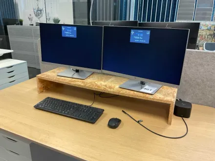 HP E233 Monitore und Dockingstation – RESALE