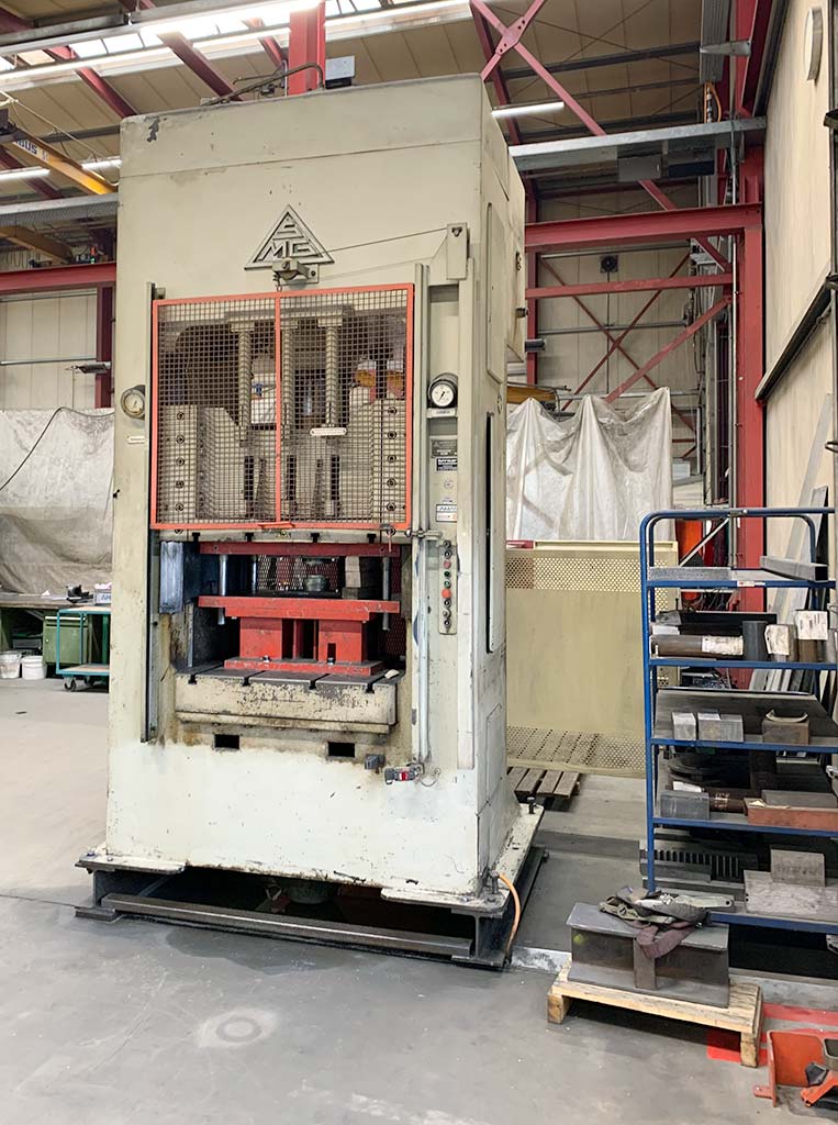 SMG VZP 100-1000/850 Hydraulische Presse