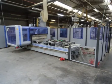 Homag BMG 511/33/12/F/K Bearbeitungszenter CNC - 5 Achsen – RESALE