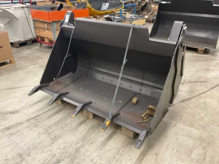 2025 Sjörring MPB Bucket W/ Tech Klappschaufel – RESALE