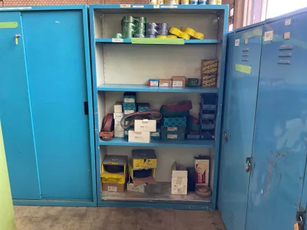 Lista Schrank, mit Inhalt – RESALE
