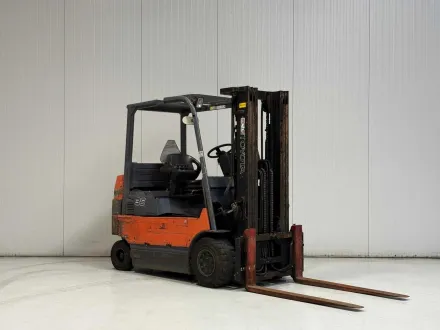 Toyota - 7FBFM35 - 4,3M Triplex, Freiheber - Gabelstapler – RESALE