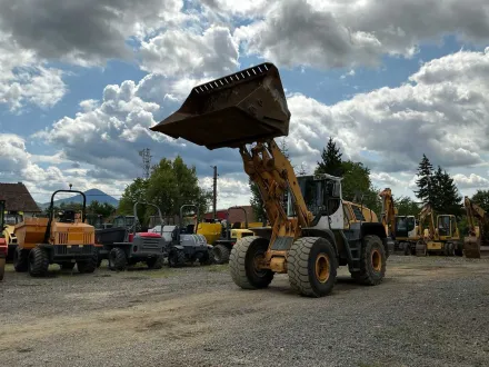 2011 LIEBHERR L550 Schaufel – RESALE