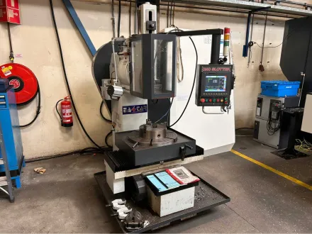 2016 Eastar CNC-350A2 vertikale Schlitzmaschine – RESALE