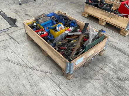 Konvolut Handwerkzeug und Lastaufnahmemittel – RESALE