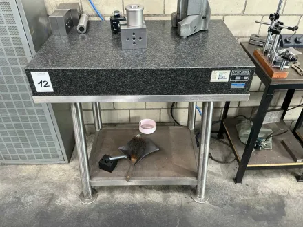 WENZEL-Granit-Kontrollmarmor mit Metallstütze – RESALE