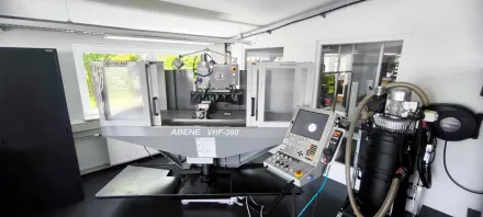 Abene VHF-360 CNC Universalfräsmaschine – RESALE
