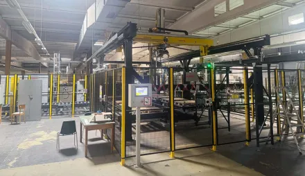 Koch Industrieanlagen Vollautomatische Palettier- und Verpackungsanlage – RESALE