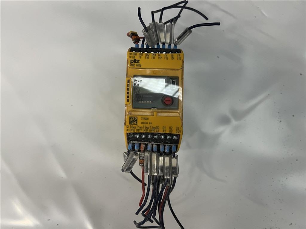 Pilz pNOZ mm0p 772000