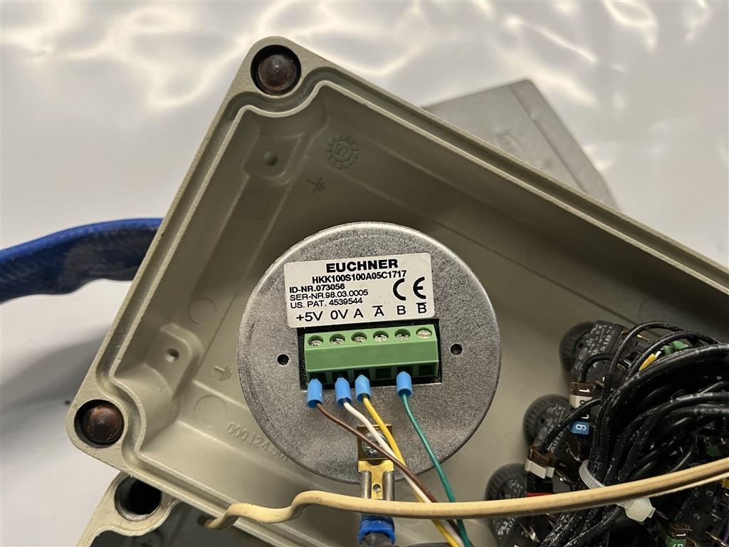 Euchner HKK100S100A05C1717 073056