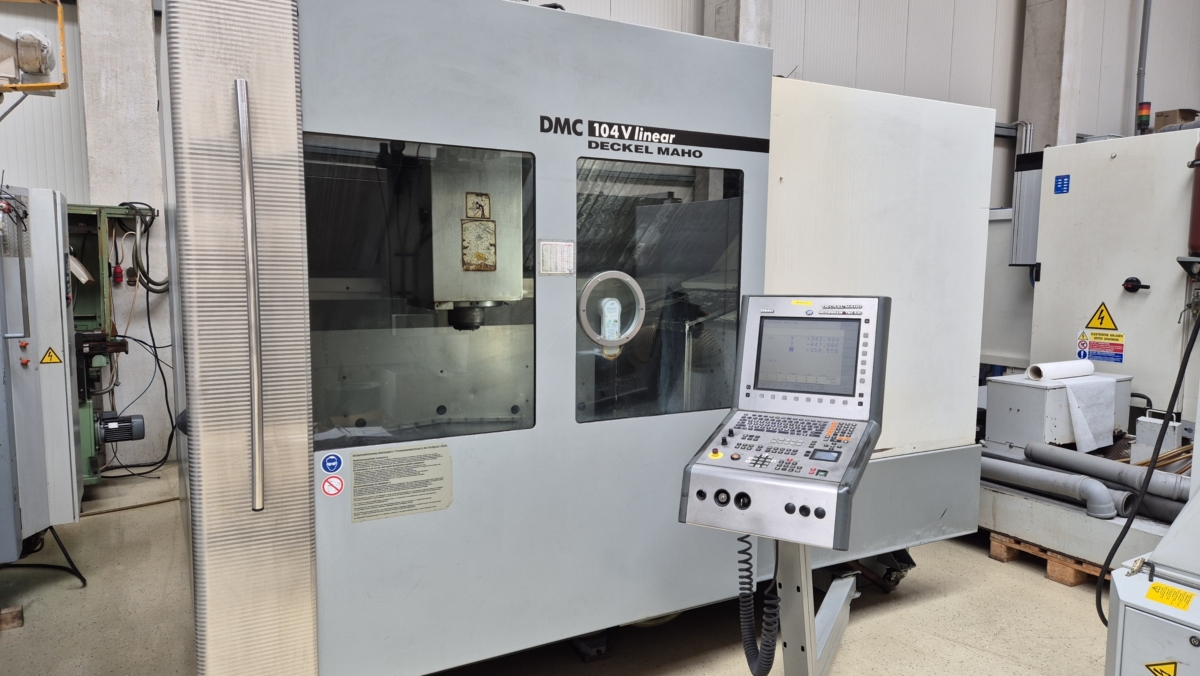 DECKEL-MAHO DMC 104 V linear Bearbeitungszentrum - Vertikal