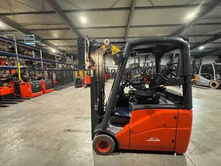 05/2024 Service + UVV 12/2026 Linde E16H 1.600kg 3.+4. Ventil Gabelversteller Duplex Freihub Elektro – RESALE