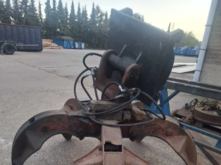 Sortiergreifer – Spinne mit Kopfplatte 2m Baggerlöffel – RESALE