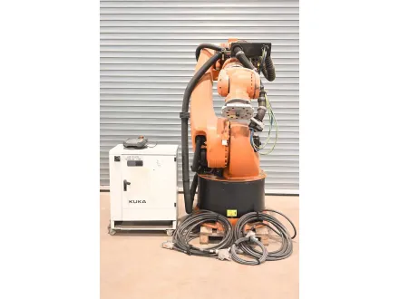 Kuka Industrieroboter KR360 L280-3 ( 10015110 ) inkl. Kuka KRC4 ( 11013502 ) – RESALE